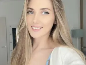 Myfreecams Live Sex Cam of Pixelss
