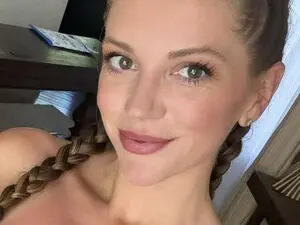 Myfreecams Live Sex Cam of Laceygreyy