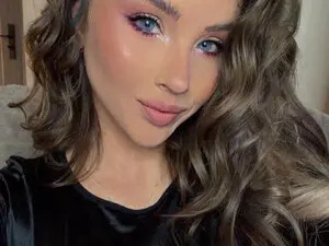 Myfreecams Nude Webcam of heySiry