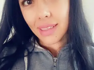 Myfreecams Live Porn of Clau_squirt34