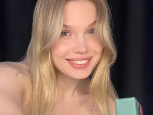 Myfreecams Adult Webcams of Effie_Cute