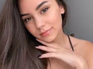Myfreecams Private Sex Chat of IntrigueeMe