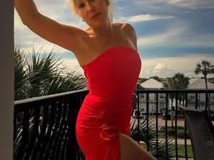 Myfreecams Adult Webcam of LisaLondon