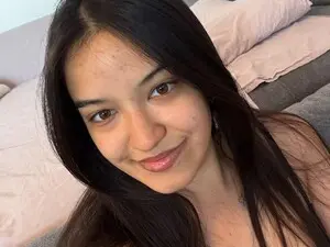 Myfreecams Nude Webcam of BellaWave