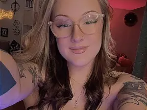 Myfreecams Sex Cam of EmilyTokes