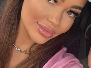 Myfreecams Sex Cam of Selenna_Sky