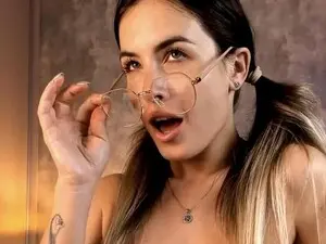Myfreecams Live Sex Cam of Mq_Raisa