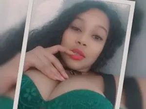 Myfreecams Live Sex Cam of MoniqueLovay