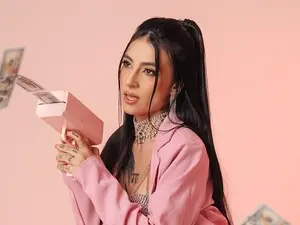 Myfreecams Live Sex Cam of MilaLawrence1