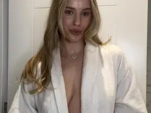 Myfreecams Nude Webcam of LIONESS_1