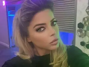 Myfreecams Free Live Porn of SarahLyne