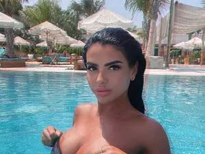 Myfreecams Live Sex Cam of Alenaxoxo