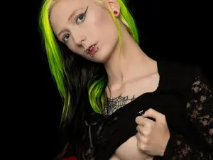 Myfreecams Sex Cam of TwistedAliceW