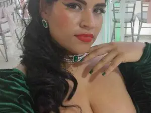 Myfreecams Adult Webcams of roxanahills_