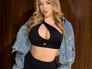 Myfreecams Free Porn Cam of LisaLorenz