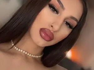 Myfreecams Watch Live Sex Cams of KissInferno