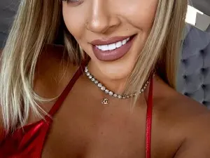 Myfreecams Live Sex of Lorehottie