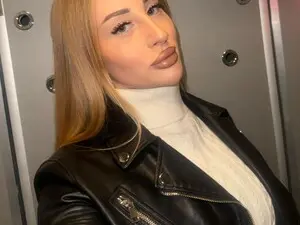 Myfreecams Nude Webcam of Mia_Noir