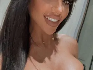 Myfreecams Live Sex Cam of Erikabeee1