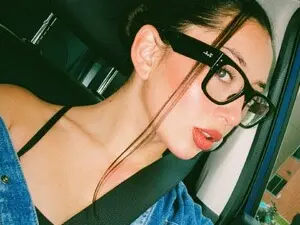 Myfreecams Live Sex Cam of Miss_Airi