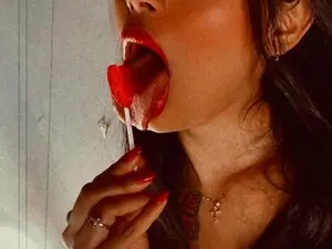 Myfreecams Free Live Porn of Rousebenett27