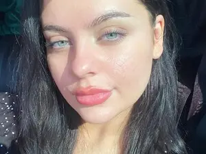 Myfreecams Nude Webcam of Celia_