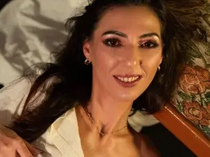 Myfreecams Sex Cam of Rossalia33