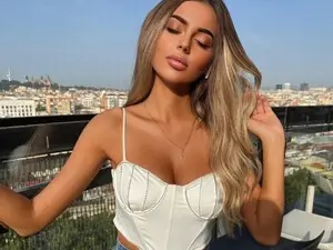 Myfreecams Live Sex Cam of Your_Selena