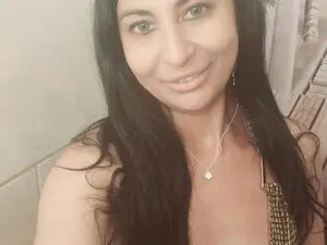 Myfreecams Watch Live Sex Cams of Griffiths