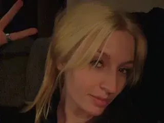 Streamate Adult Webcams of LunethMirelda
