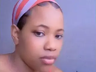 Streamate Sex Cam of Dineo97
