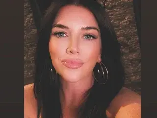 Streamate Live Sex Cam of MissMaeUK