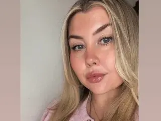 Streamate Adult Webcam of PeachyPolUK