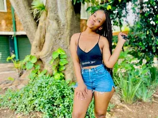 Streamate Best live sex cam show of Khira9411