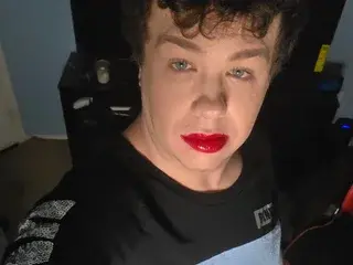 Streamate Free Porn Cam of CuteDollVanessa