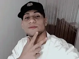 Streamate Adult Webcam of thearturobaby
