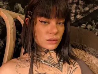 Streamate Nude Webcam of LizzieRascalli