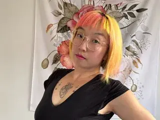 Streamate Watch Live Sex Cams of LuxGray