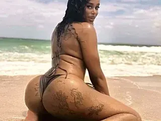 Streamate Watch Live Sex Cams of liratransxo