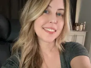 Streamate Live Porn of KayBayBees