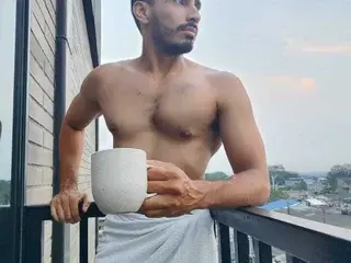 Streamate Watch Live Sex Cams of Massimo_Torricellii