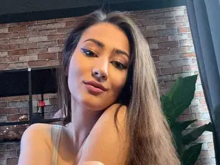 Streamate Live Sex of IsoldeBlis