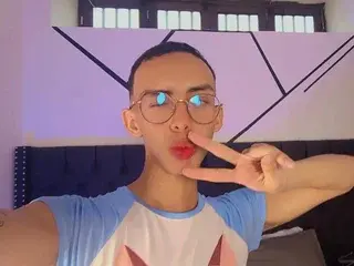 Streamate Free Live Porn of EthanCoxx19