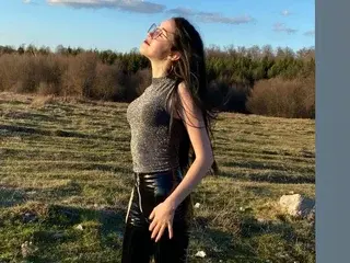 Streamate Watch Live Sex Cams of ADIYNE