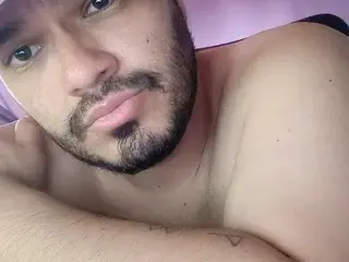 Streamate Free Porn Cam of Alejandro_Tonks