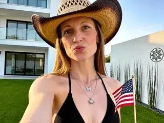 Streamate Live Porn of MissIvySinclair