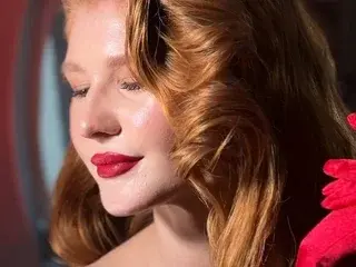 Streamate Nude Webcam of Juli_Ginger