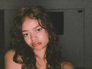 Streamate Free Live Porn of Kimm_Smith