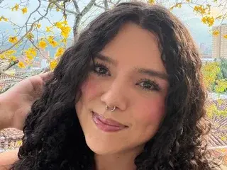 Streamate Sex Cam of SaraMacleod