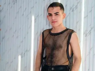 Streamate Live Sex Cam of Alessandro_Villorina